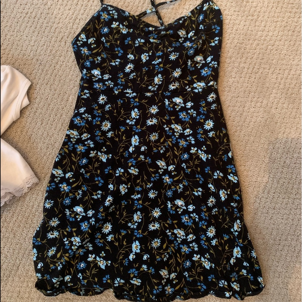 adorable sparkle & fade blue floral print dress🦋